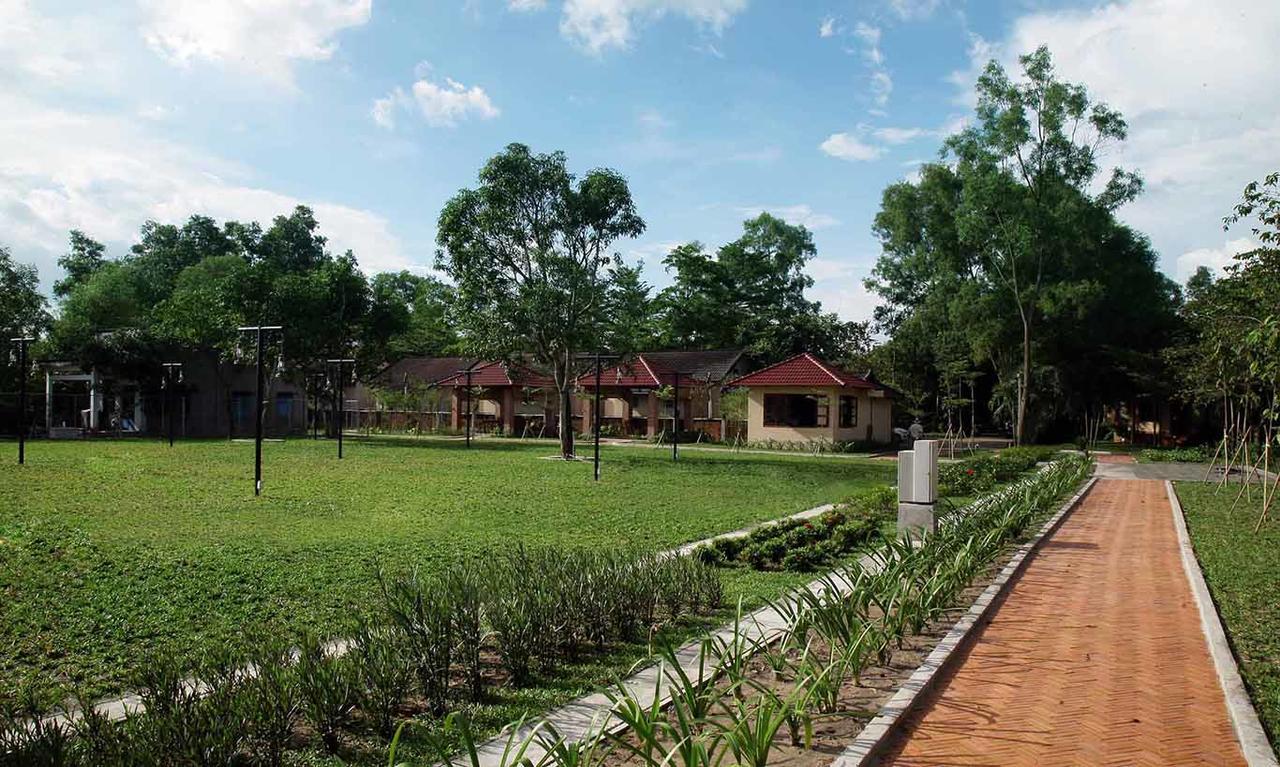 Lotus Phu My Resort Vung Tau Bagian luar foto